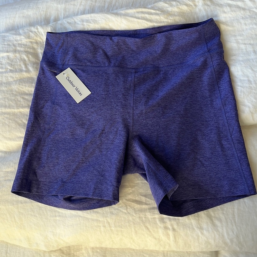 Outdoor Voices warmup 5” short, violet size XL